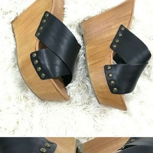 Candies wedges brand new never worn